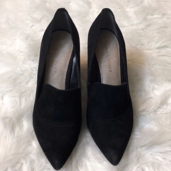 Donald Pliner Heyde Suede Block Heel Pump - Picture 4 of 7